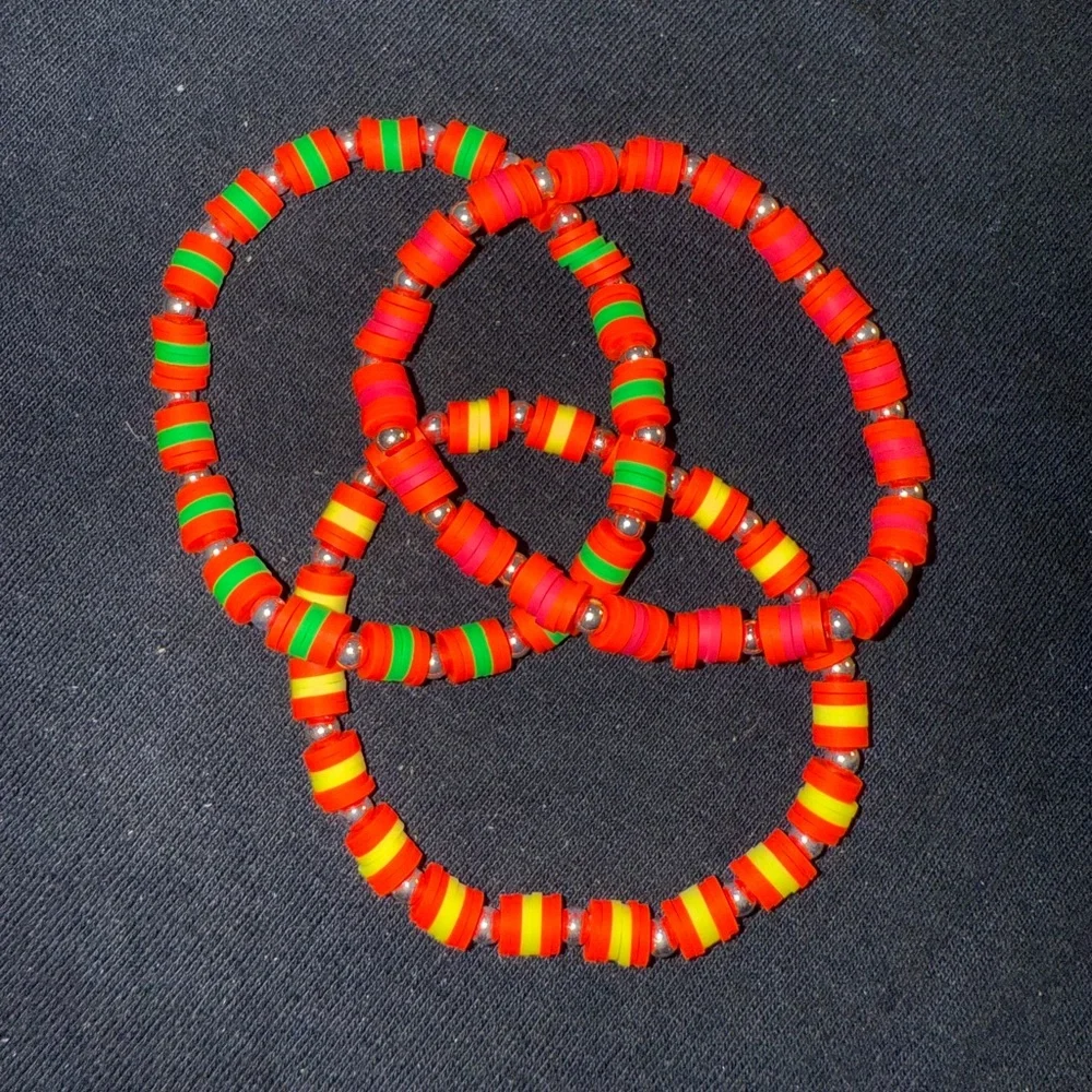 🐠 Vibrant Multicolor Beaded Bracelet Set